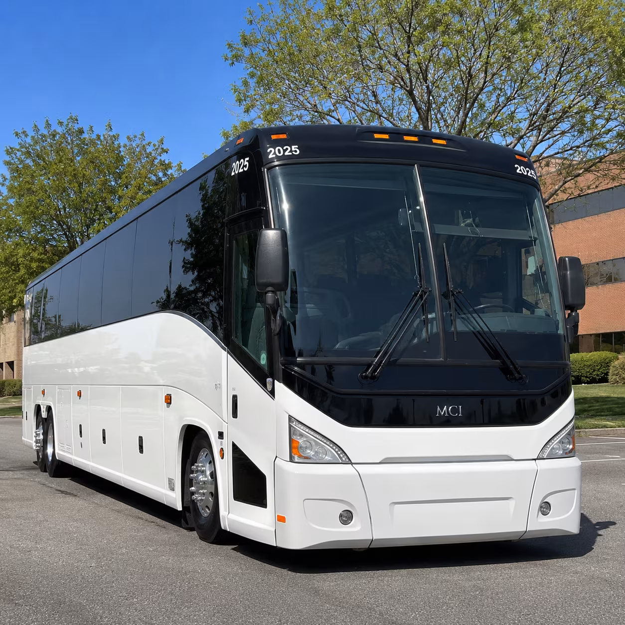 busrentalduluth com lets you compare buses for the glensheen estate and the duluth depot