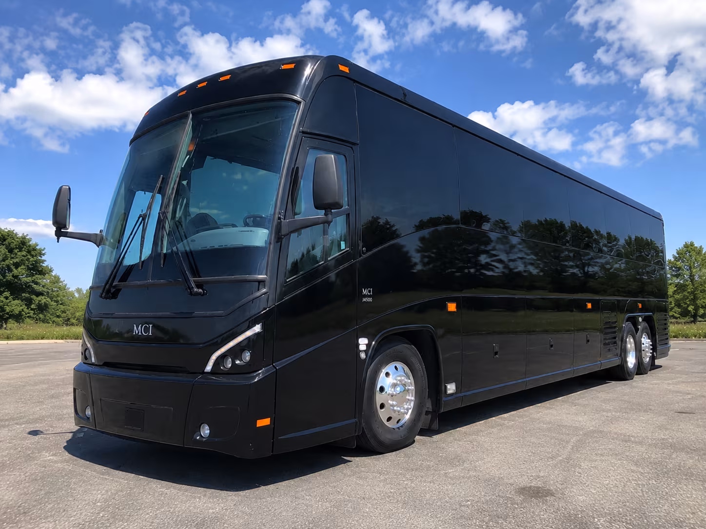 duluth charter bus rental exterior